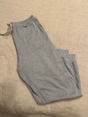 Vuori Light Gray Performance Women's Joggers